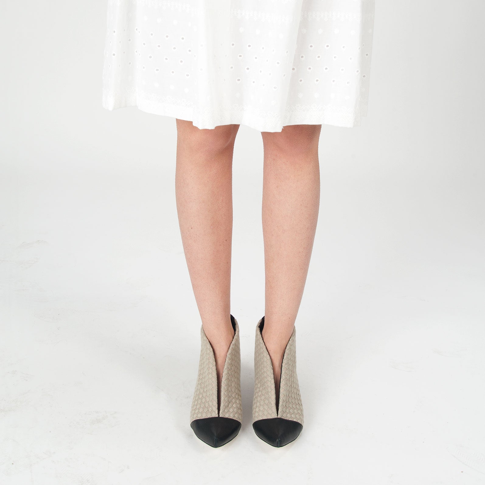 3152 linen and leather booties; grey and black