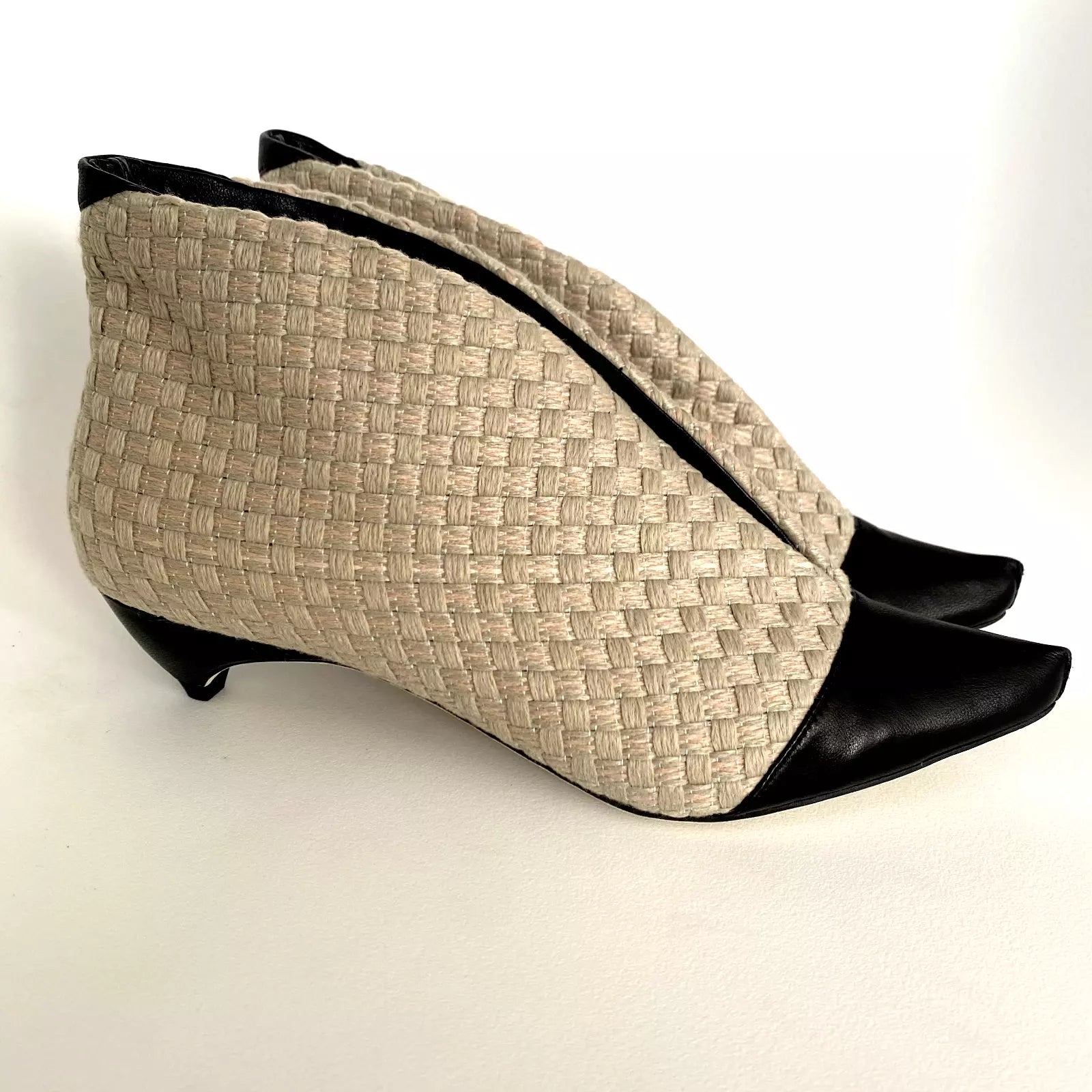 3152 linen and leather booties; grey and black