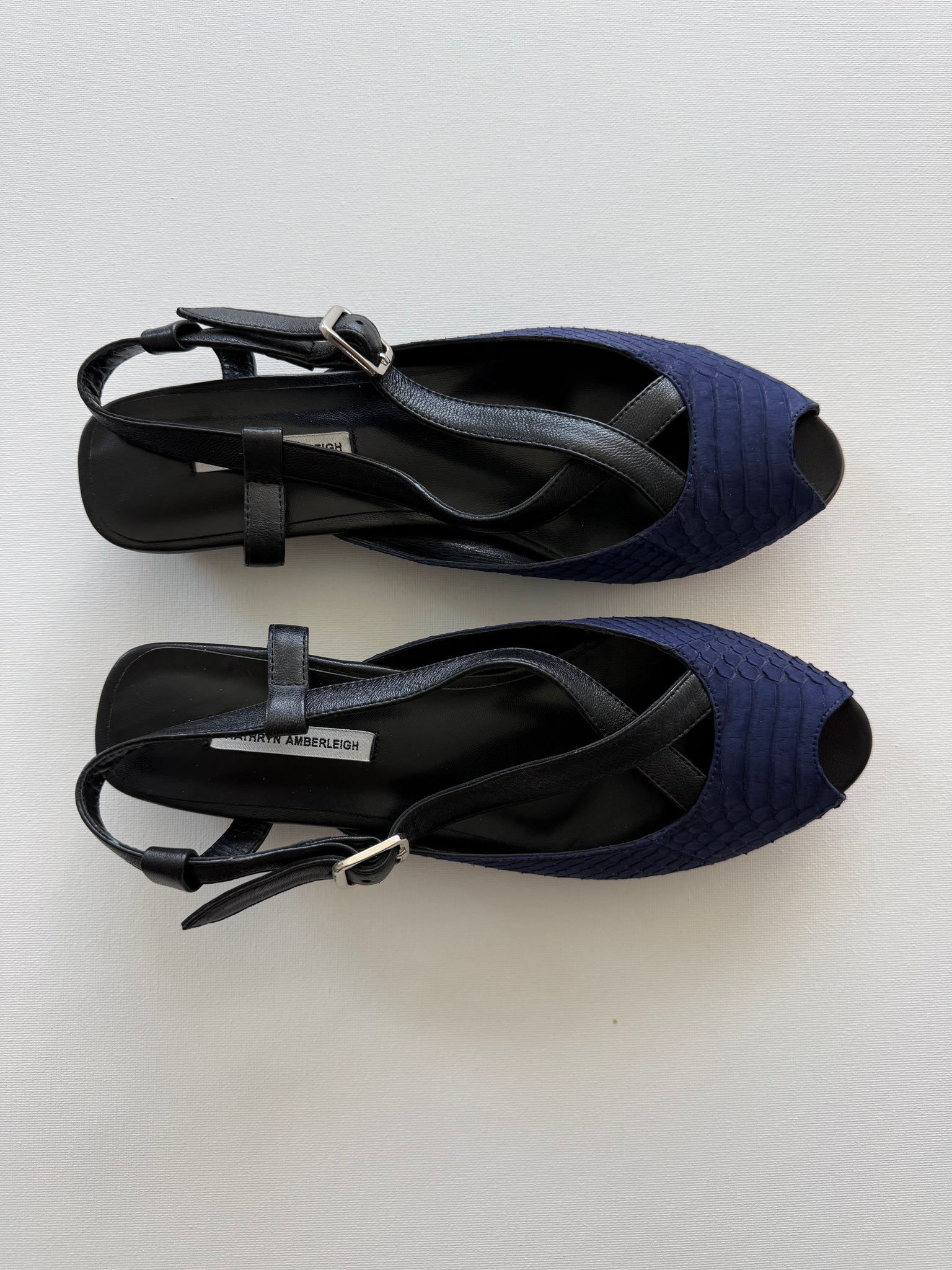 J005 snake and lamb slingbacks; navy and black