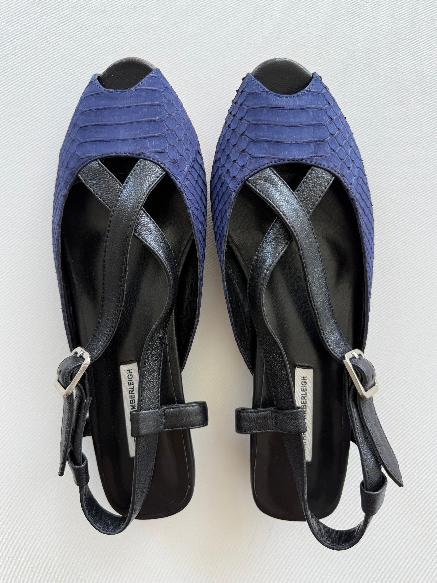 J005 snake and lamb slingbacks; navy and black