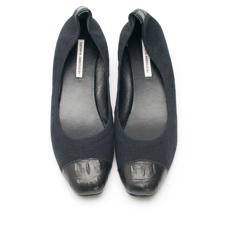 9002 canvas and leather loafers; black