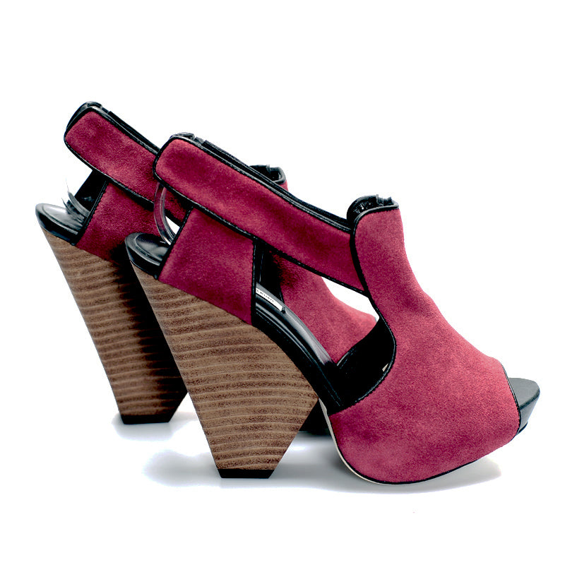 3113 suede slingbacks; crimson