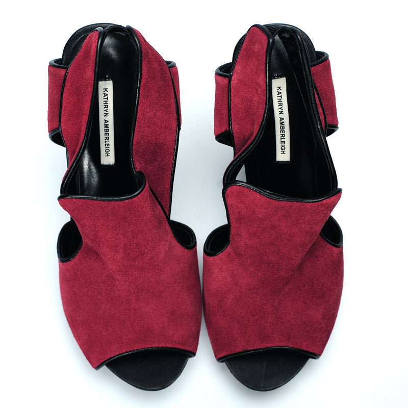 3113 suede slingbacks; crimson
