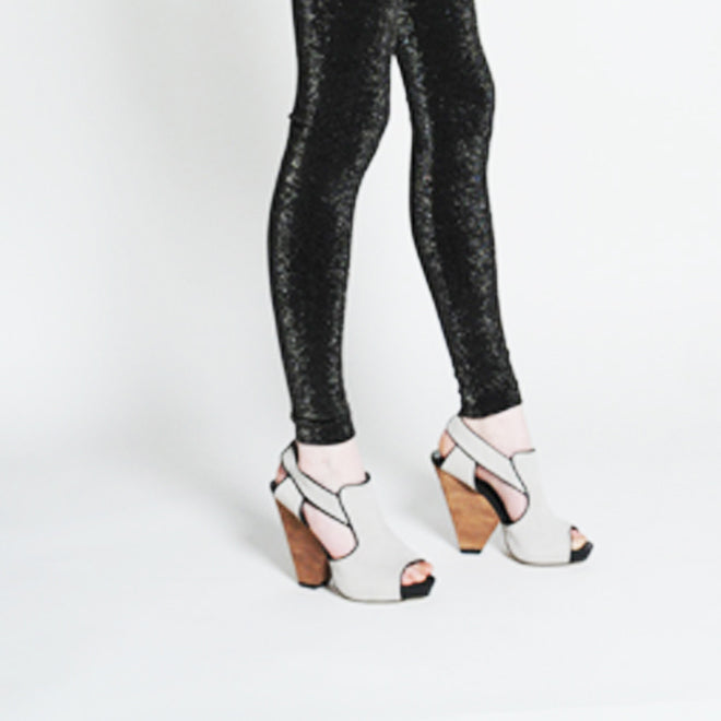 3113 suede slingbacks; stone