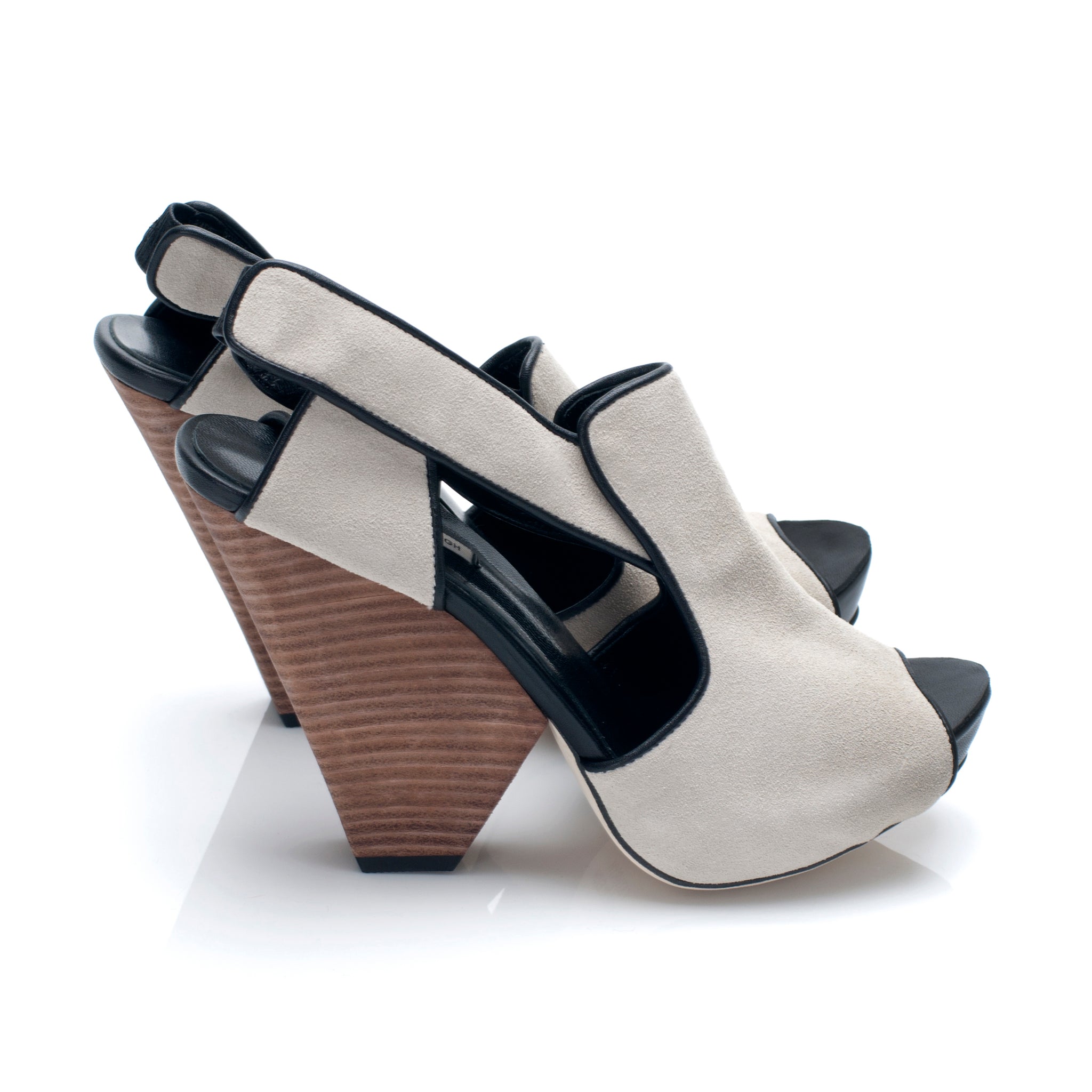 3113 suede slingbacks; stone