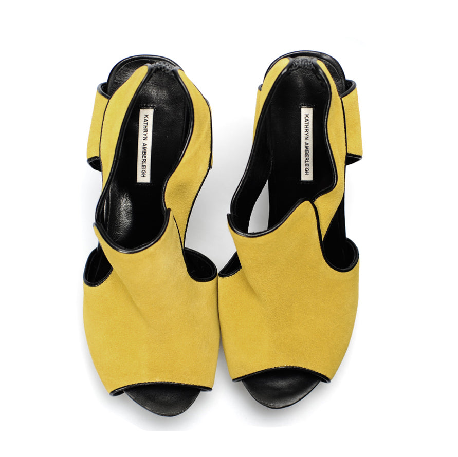 3113 suede slingbacks; yellow