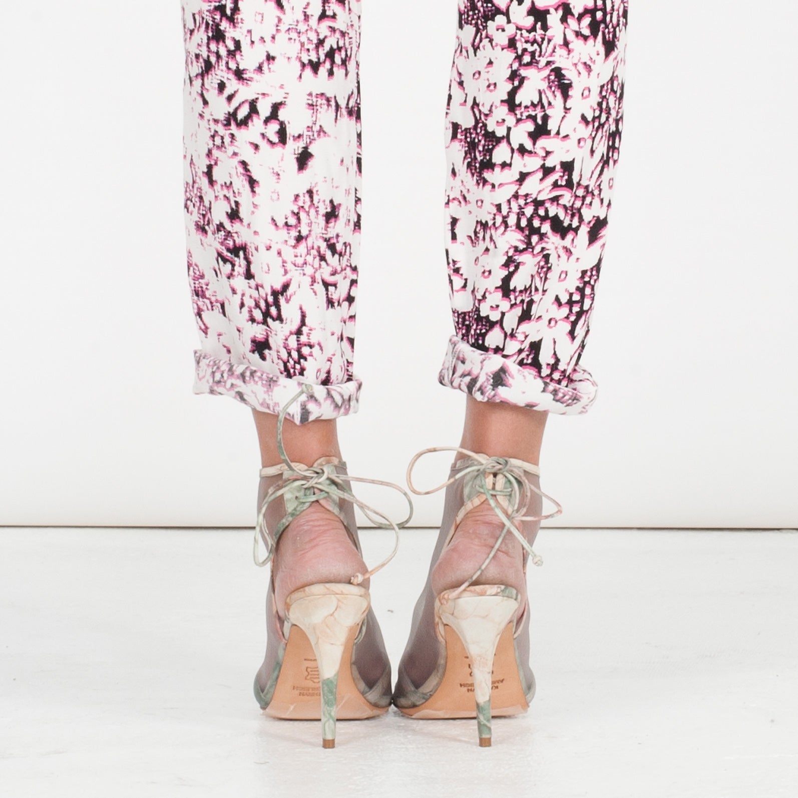 J016 net and leather heels; pastel flower
