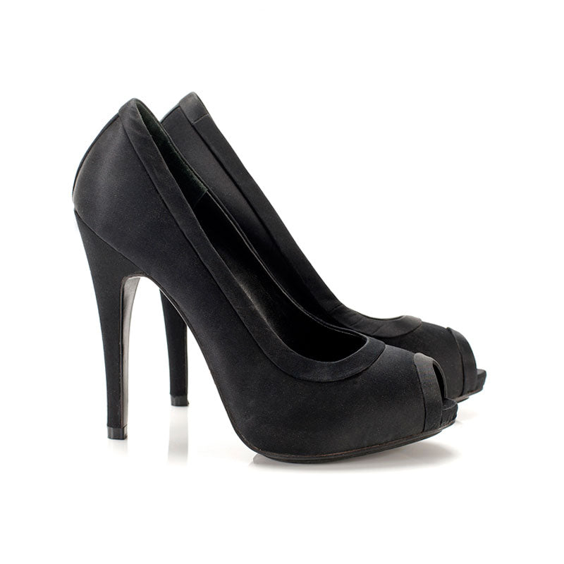 3087 silk heels; black