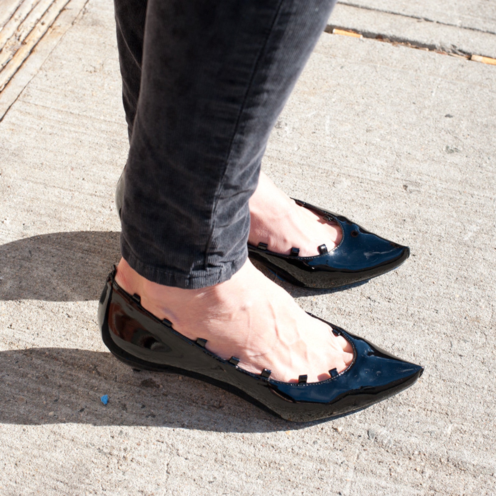 3151 patent leather pumps; black