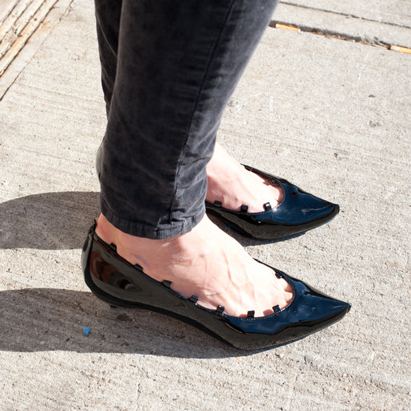 3151 patent leather pumps; black