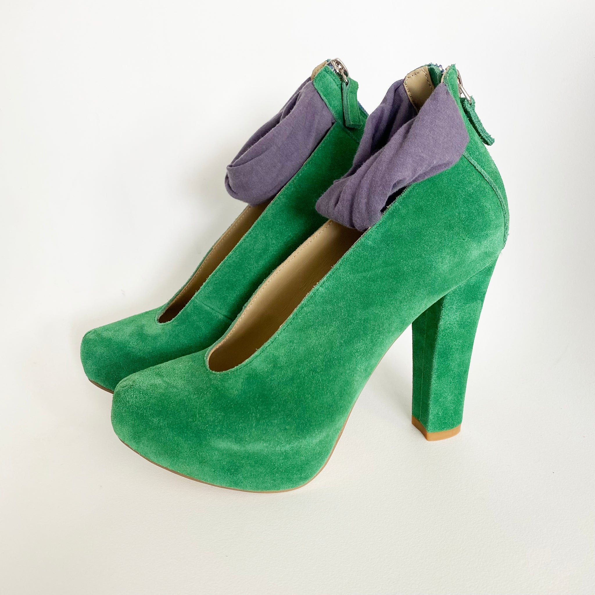 K626 suede pumps; green
