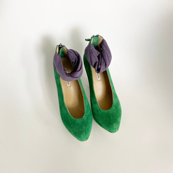 K626 suede pumps; green