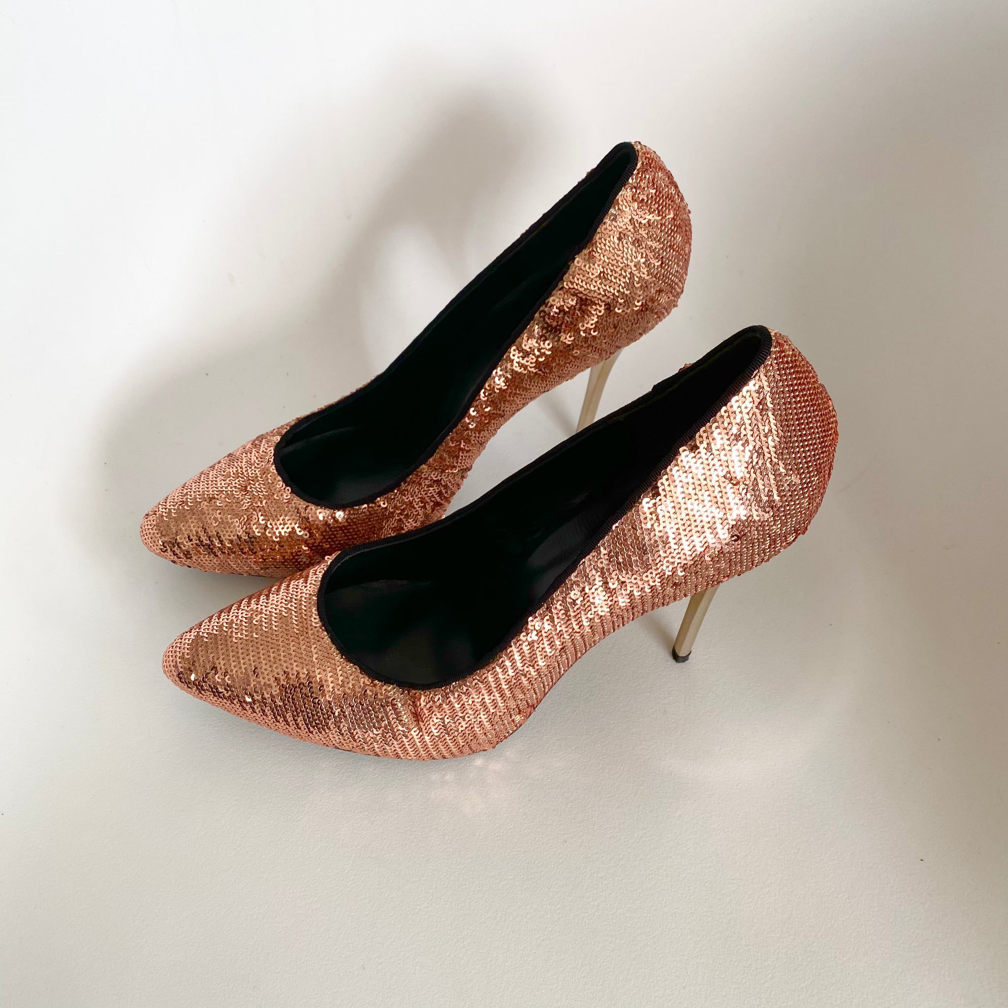K405 sequin heels; peach