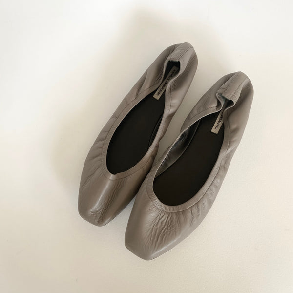 9000 leather loafers; grey