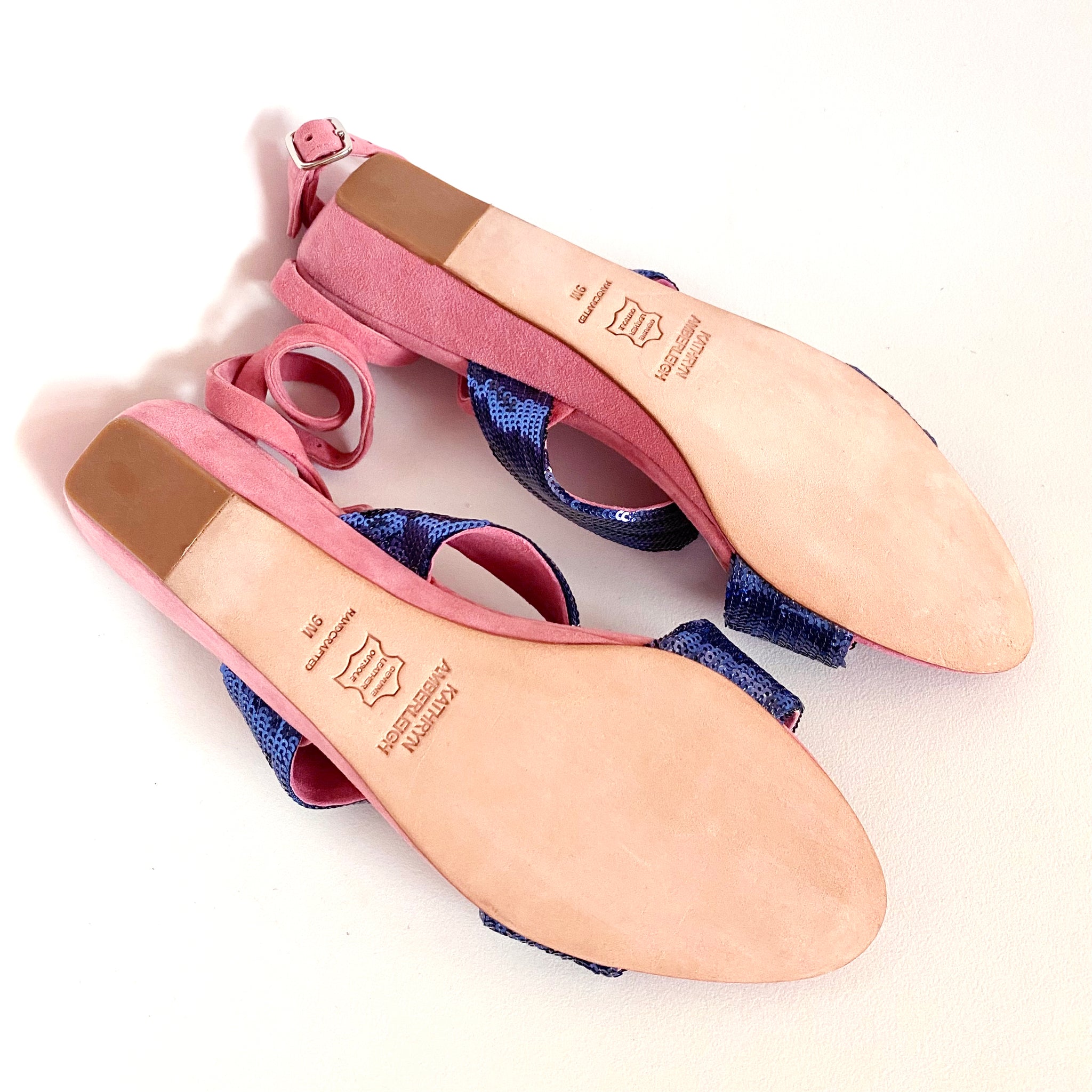 J086 sequin and suede sandals; marine and pink