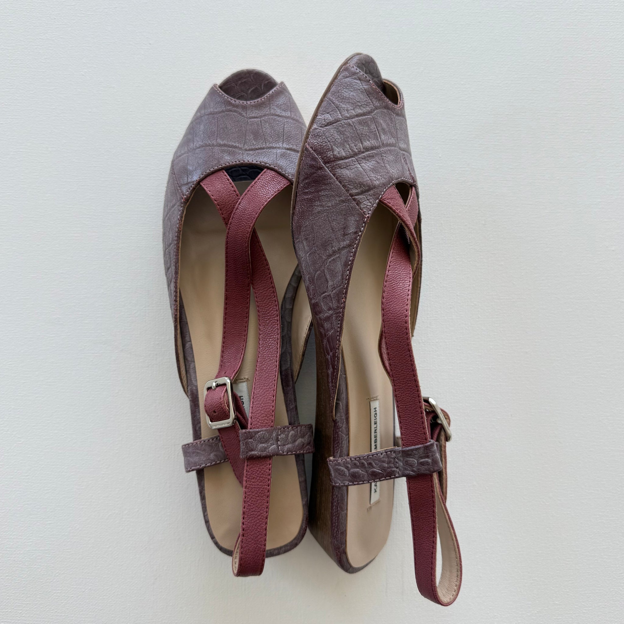 J005 alligator and lamb slingbacks; mauve