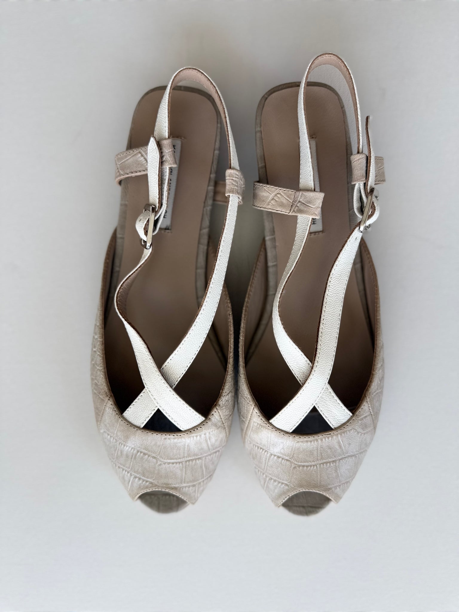 J005 leather slingbacks; nude and white