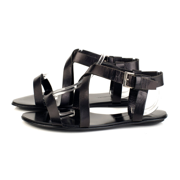 J104 leather sandals; black