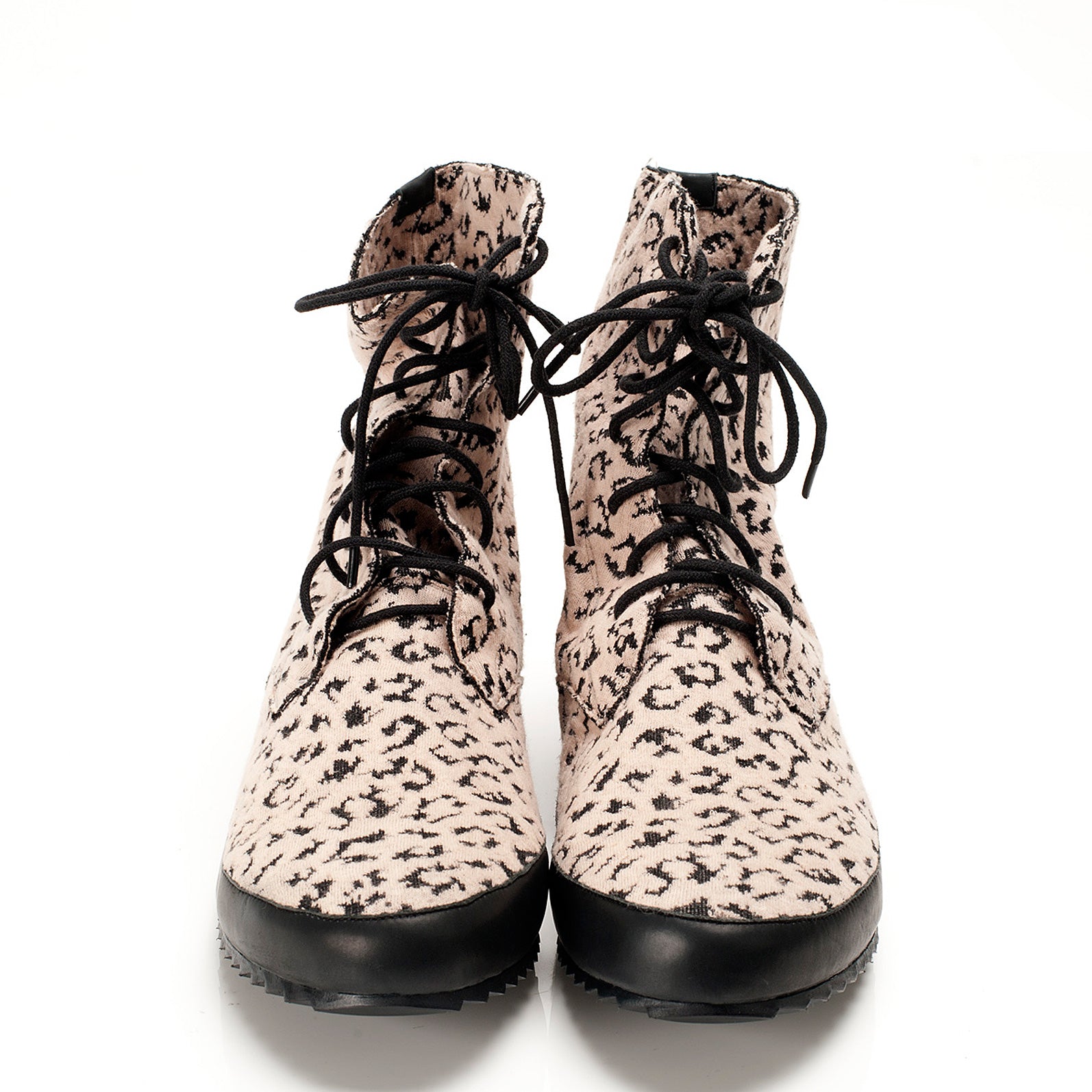 J537 cotton boots; pink leo