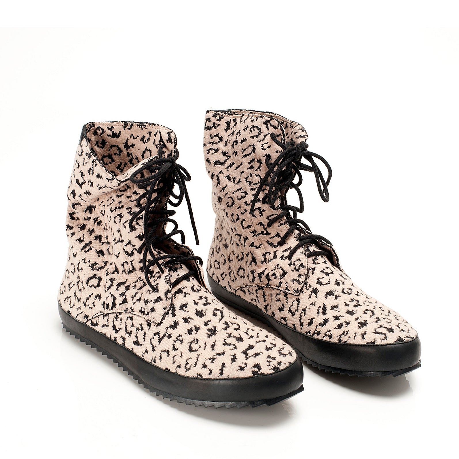 J537 cotton boots; pink leo