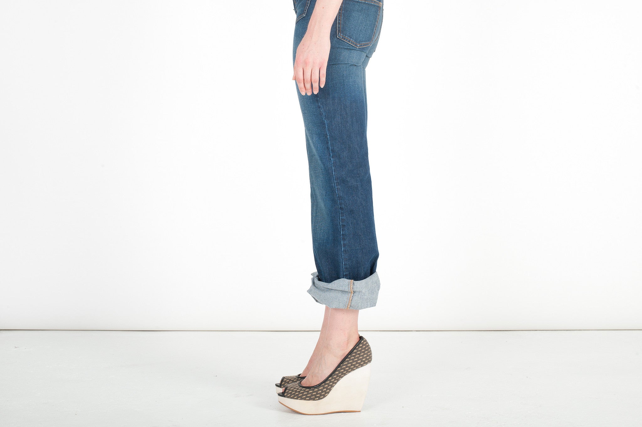 J033 wooden heels; grey multi