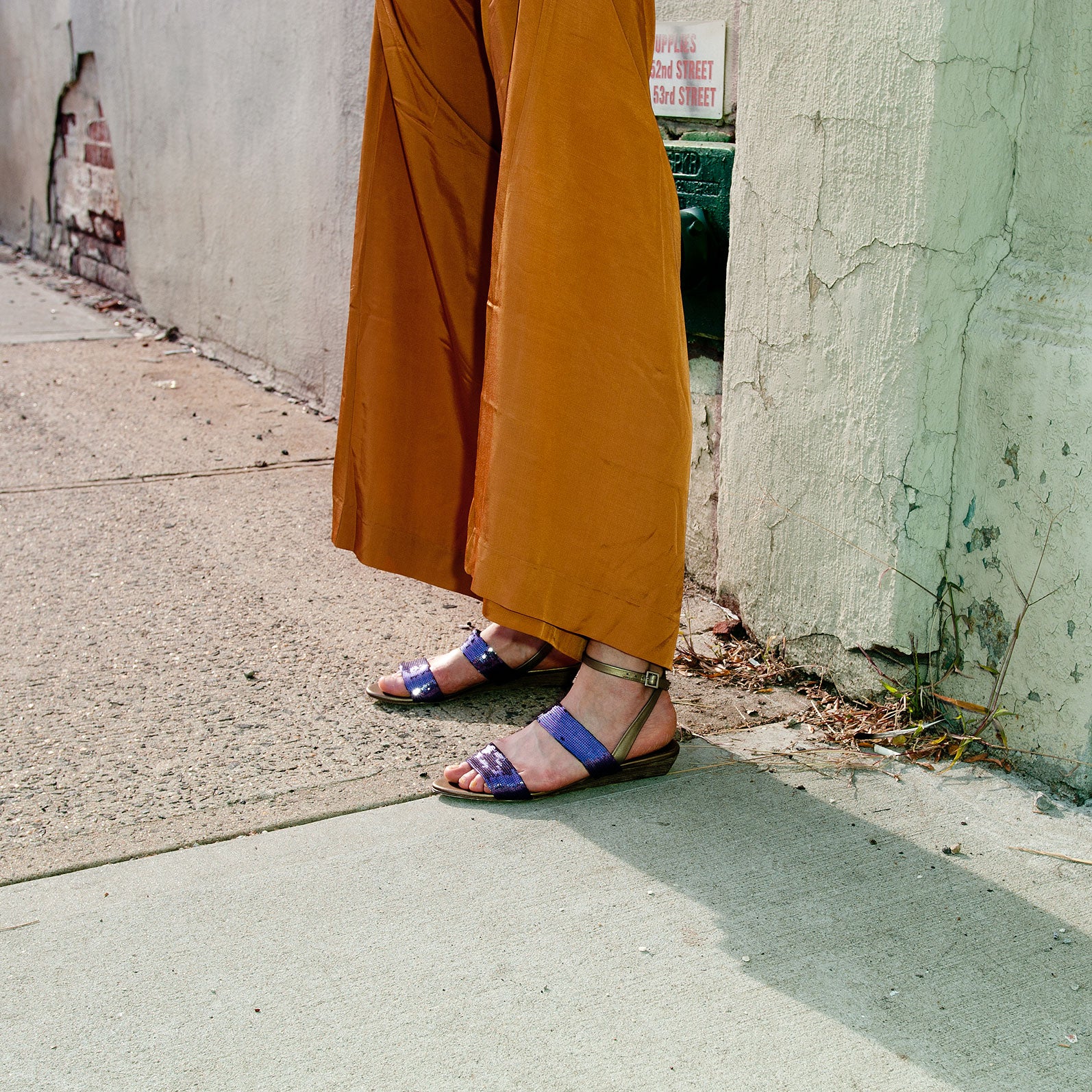 J086 sequin and leather sandals; purple and bronze