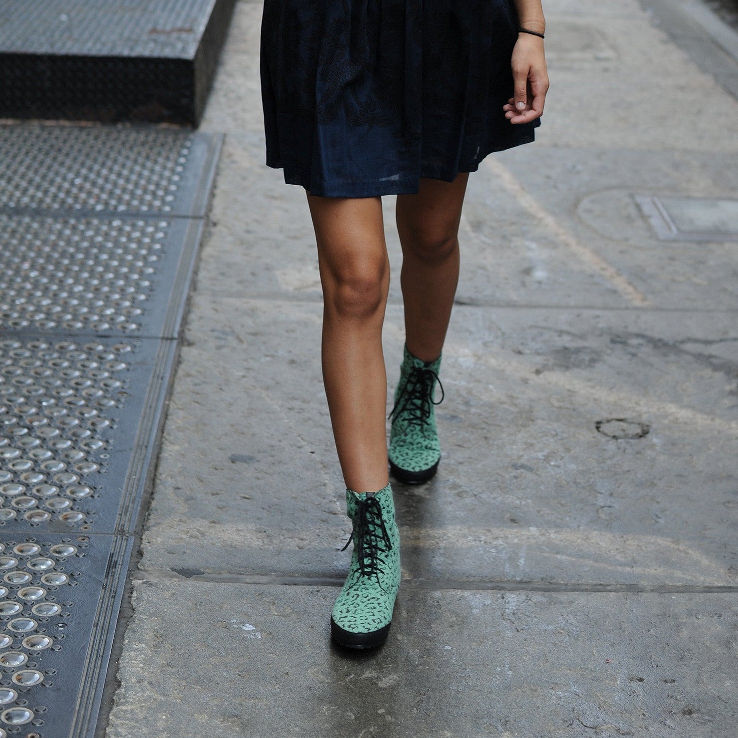 J537 cotton boots; green leo