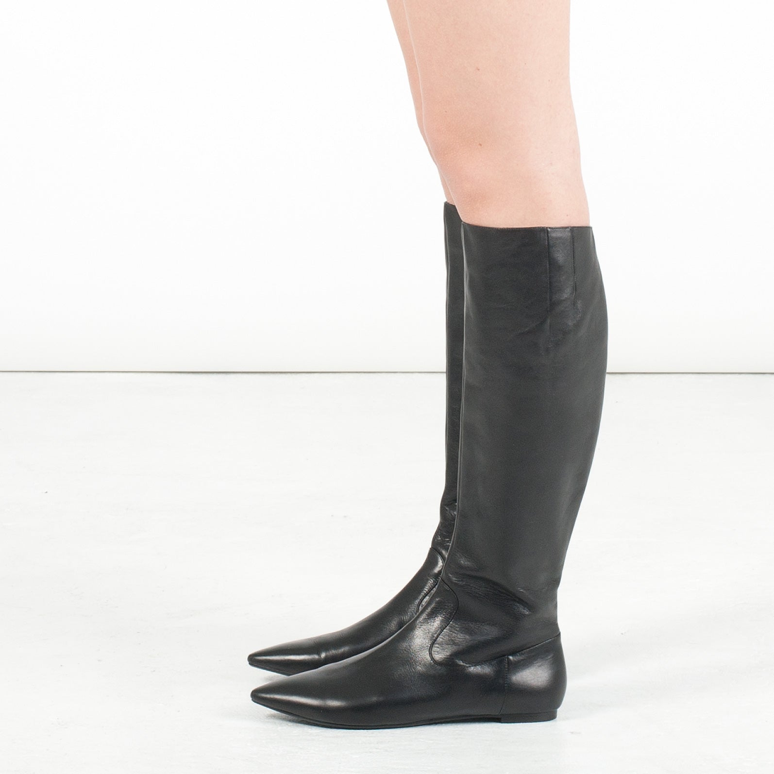 J551 leather boots; black