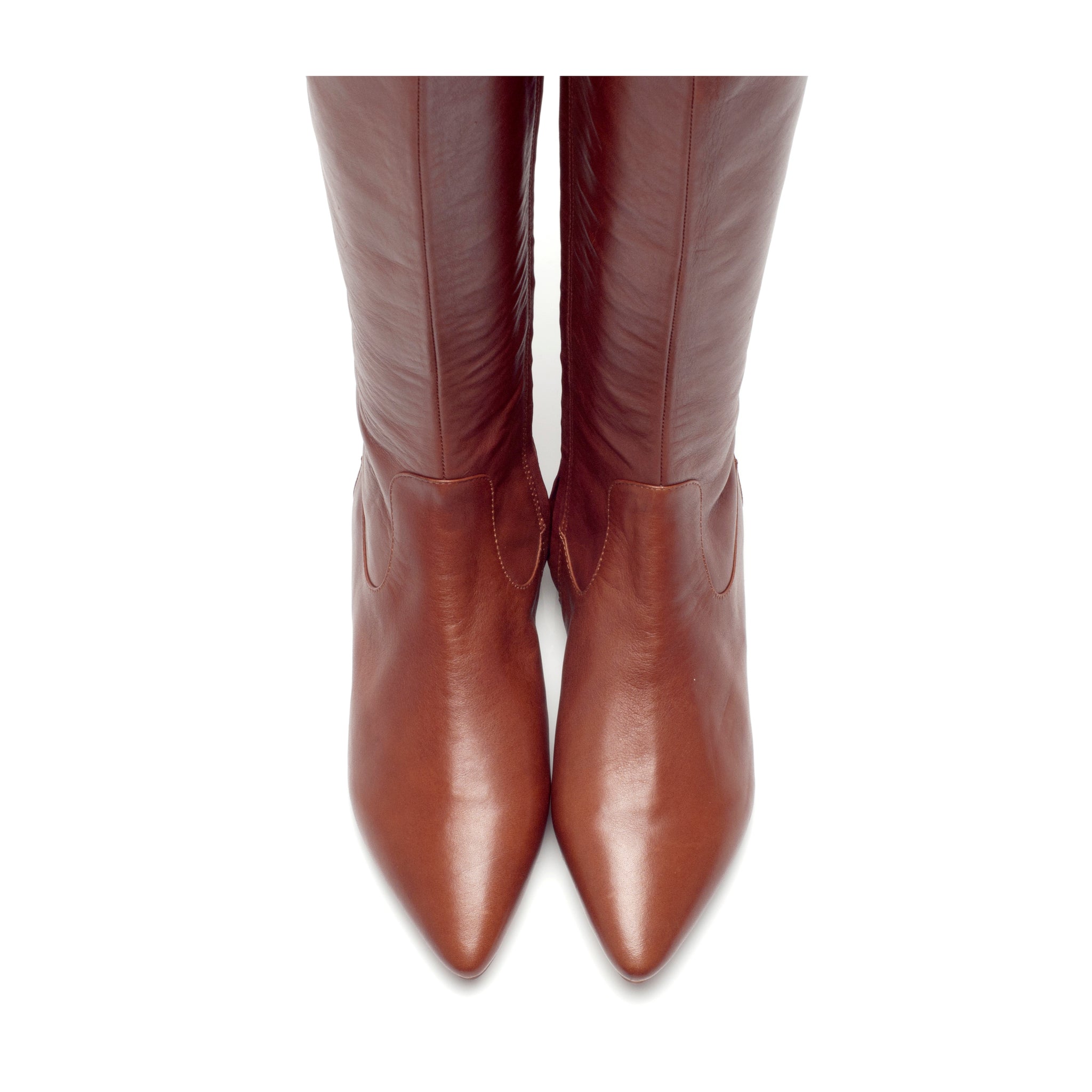 J551 leather boots; luggage