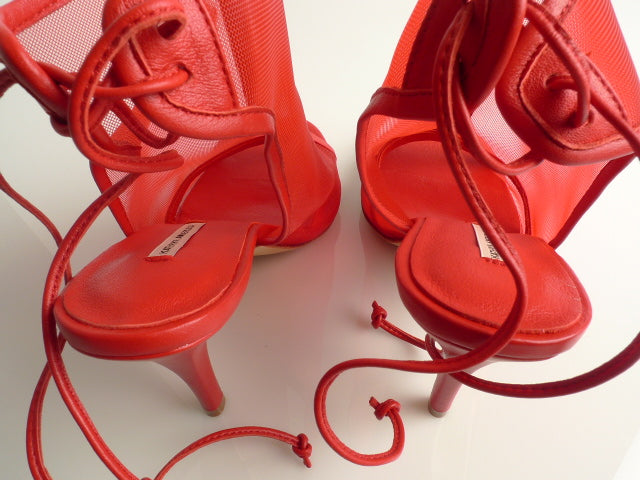 J016 net and leather heels; elec cherry