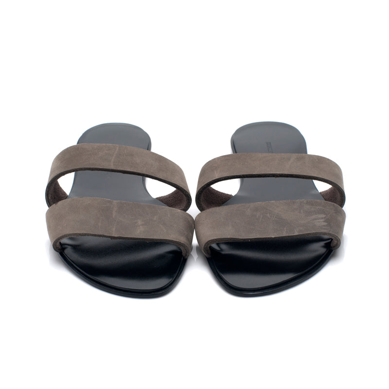 7521 leather slides; mushroom