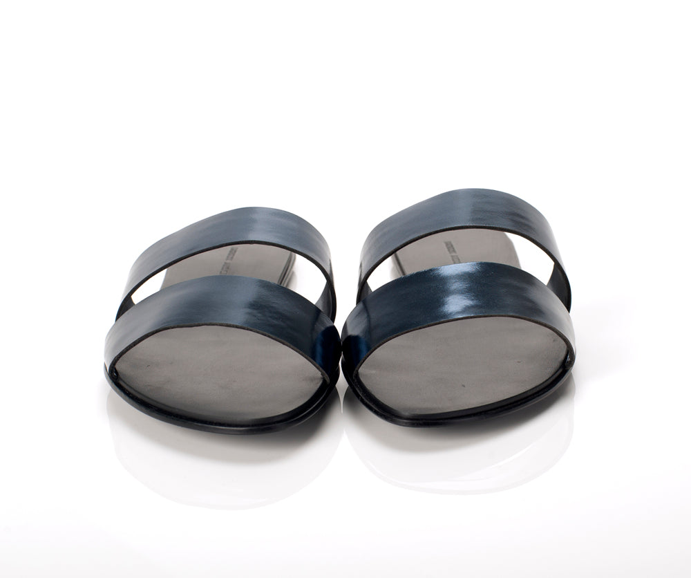 7522 leather slides; navy mirror