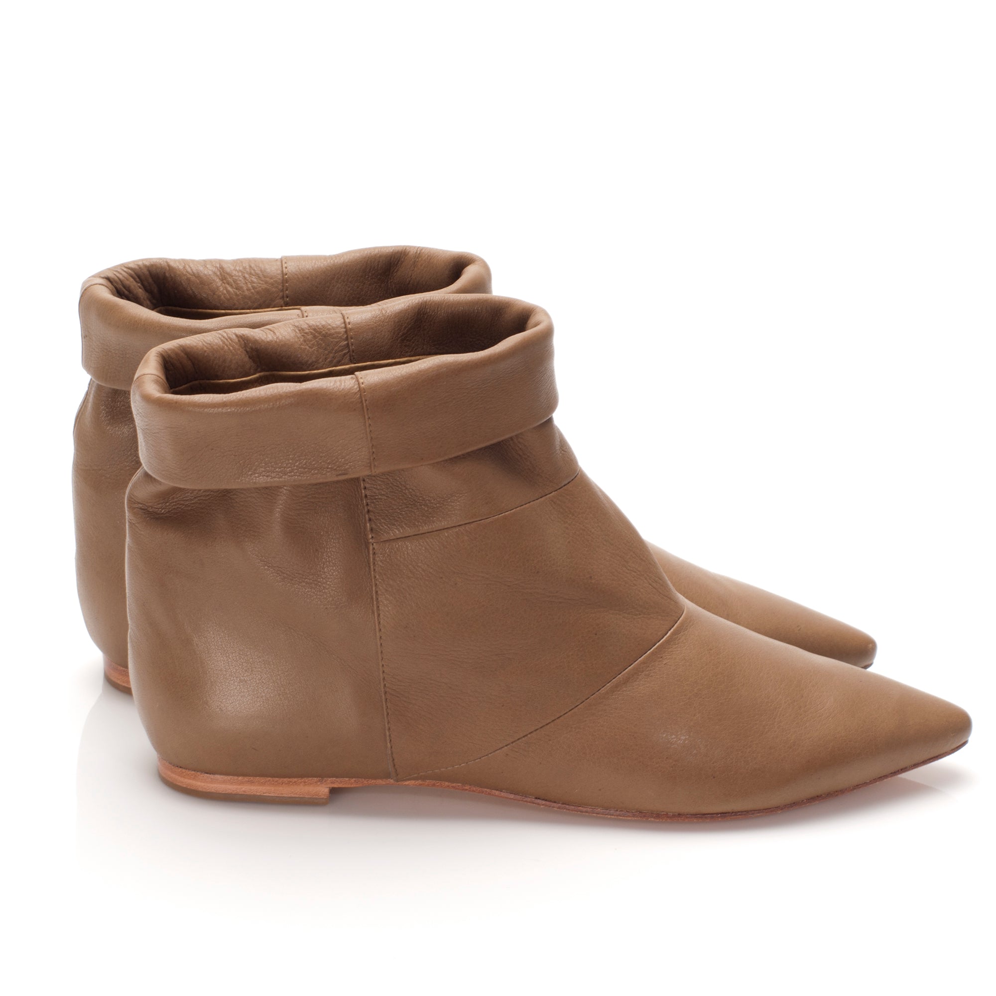 5036 leather boots; khaki
