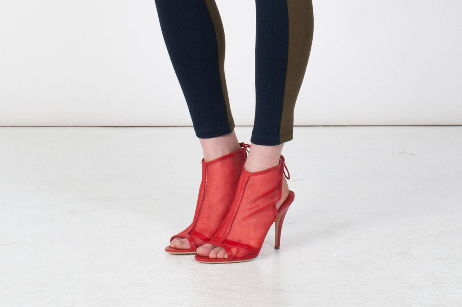 J016 net and leather heels; elec cherry