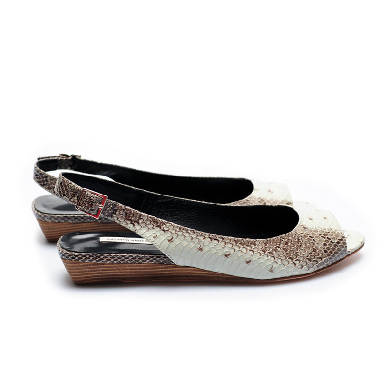 J004 snakeskin slingbacks; mint
