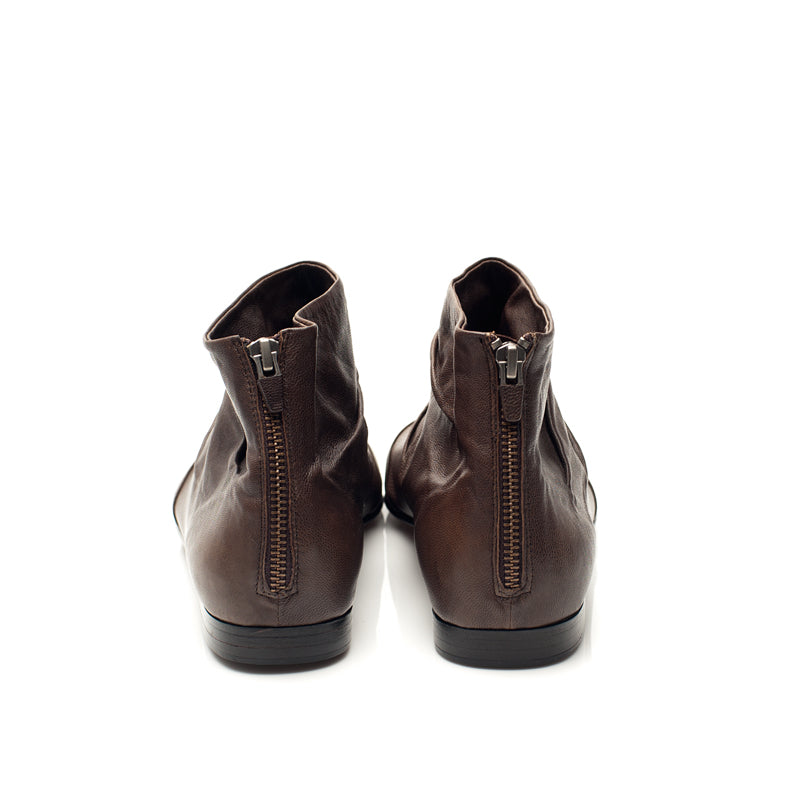 K441 leather boots; chocolate