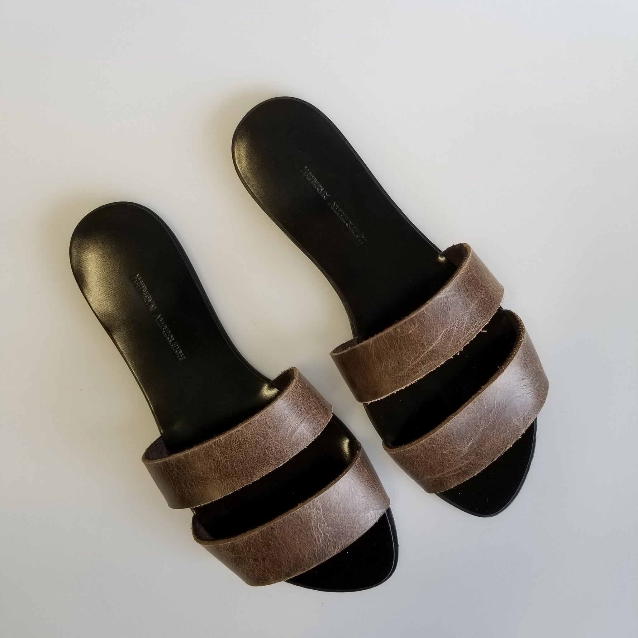 7521 leather slides; dark khaki