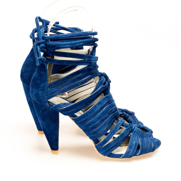 J013 suede heels; blue