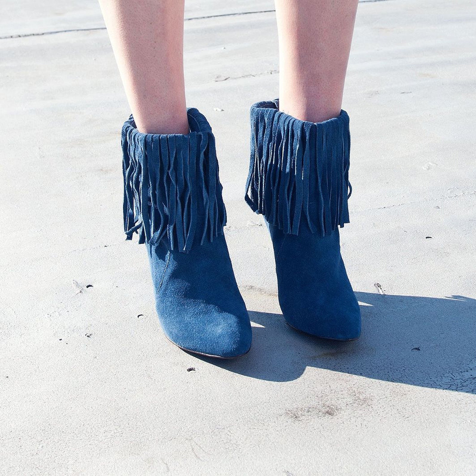 K309 suede boots; blue