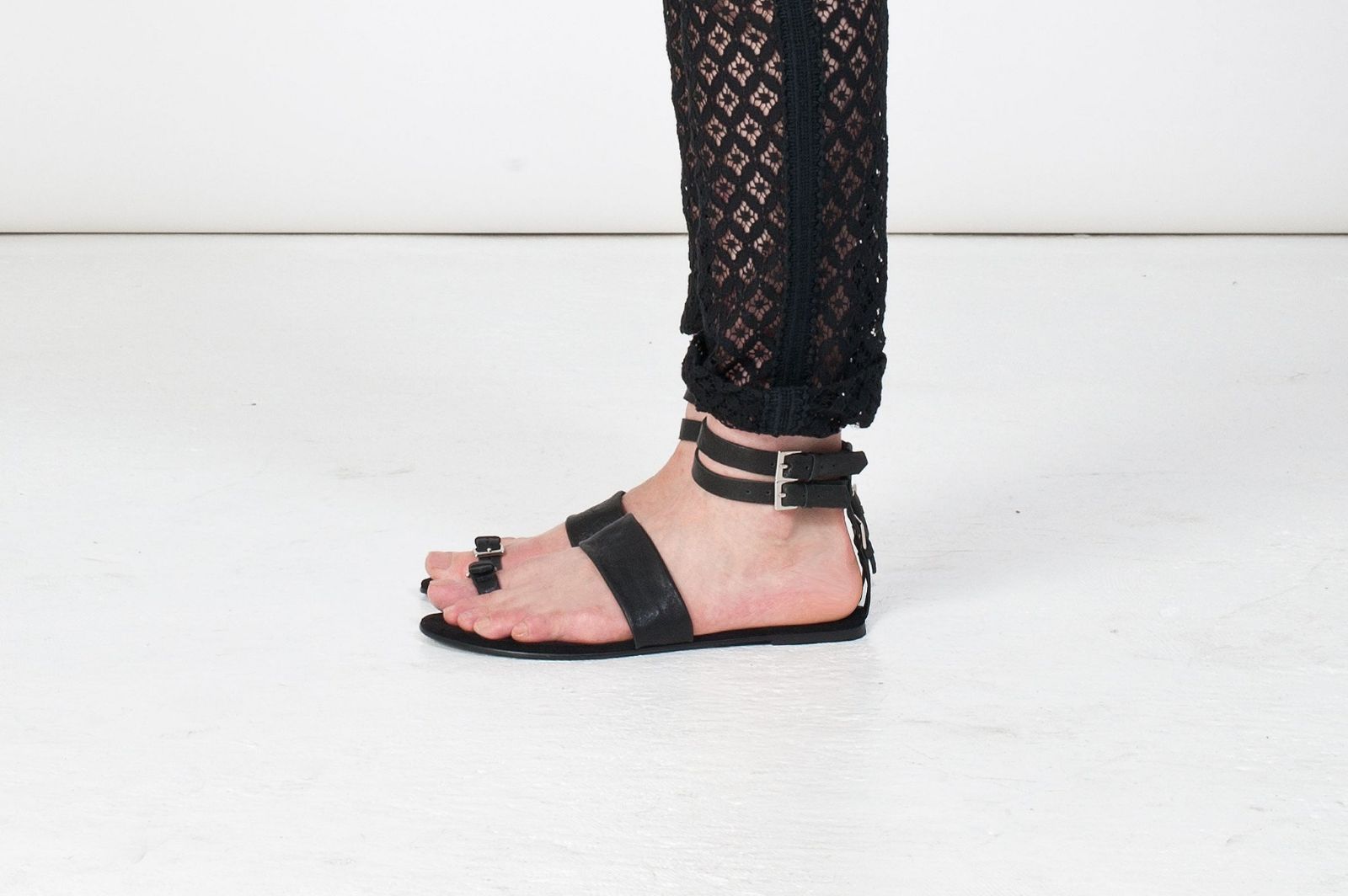 3013 leather sandals; black