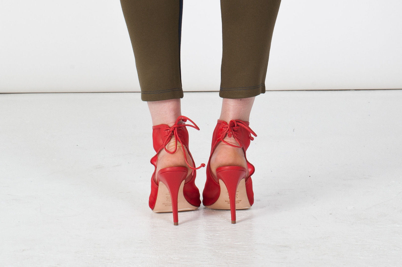 J016 net and leather heels; elec cherry