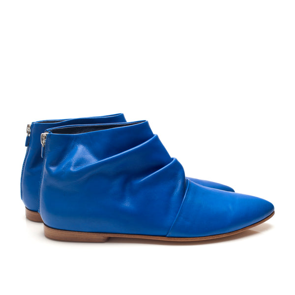 K441 leather boots; blue