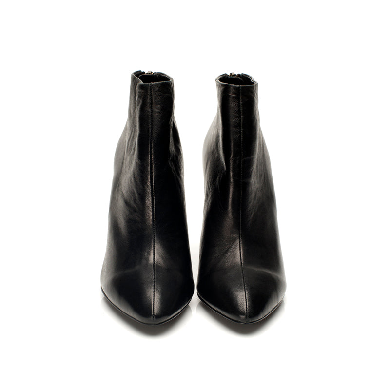 K610 leather boots; black lamb
