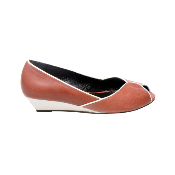 3032 leather pumps; brick