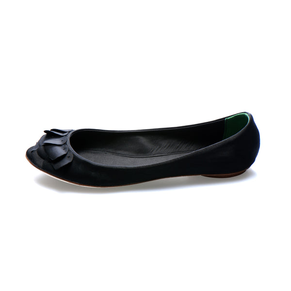 3063 silk flats; black