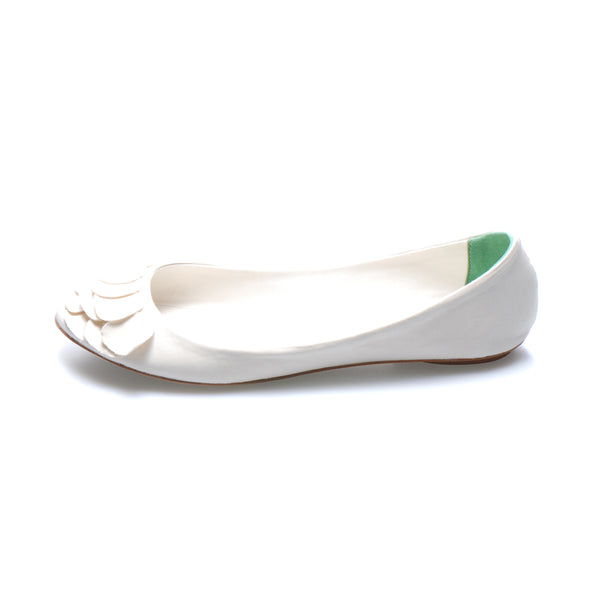 3063 silk flats; white