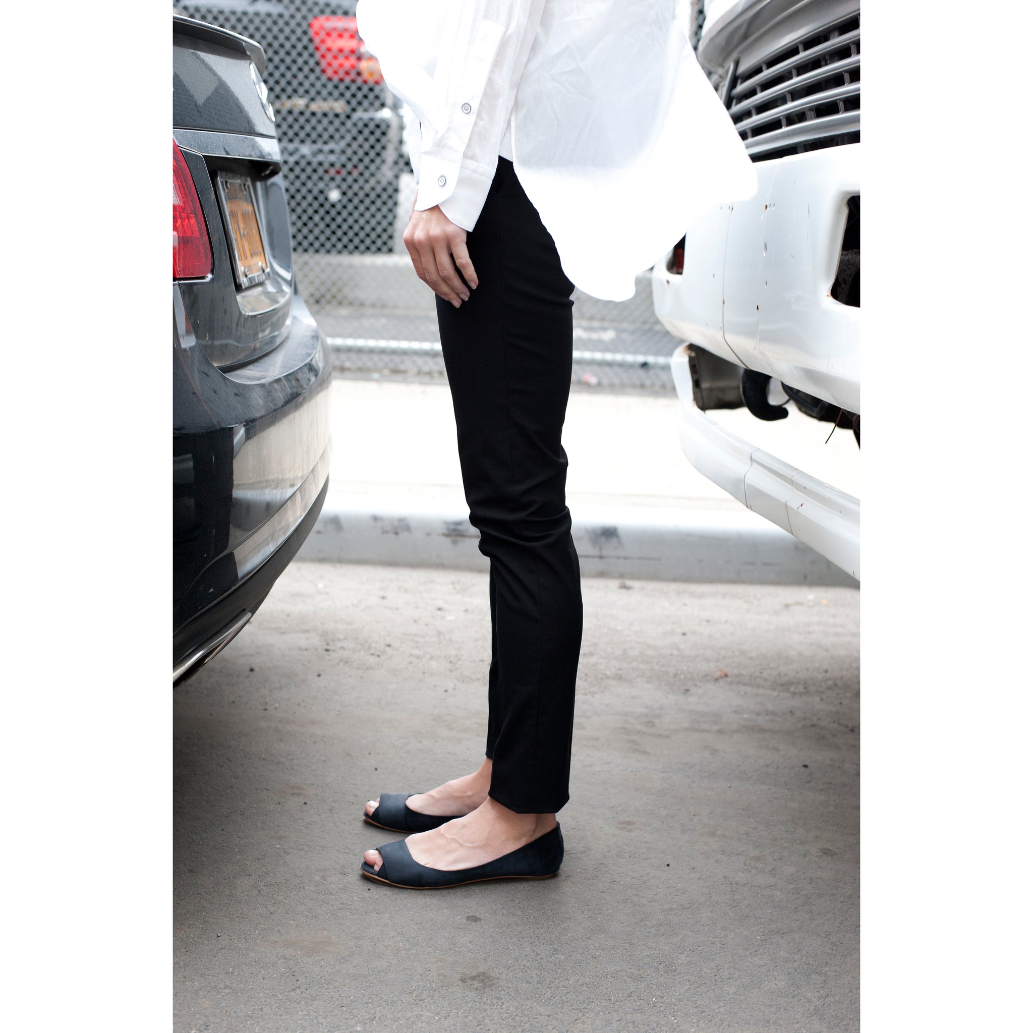 3064 silk flats; black