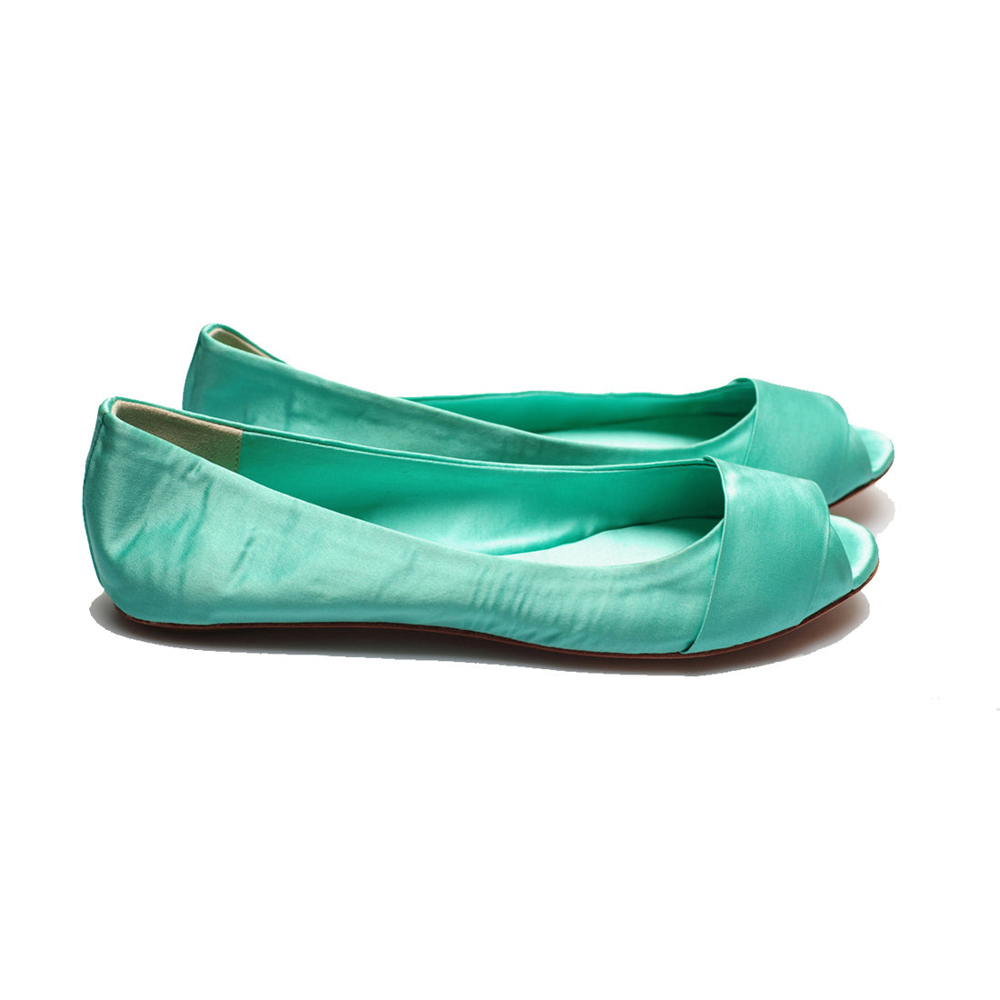 3064 silk flats; mint