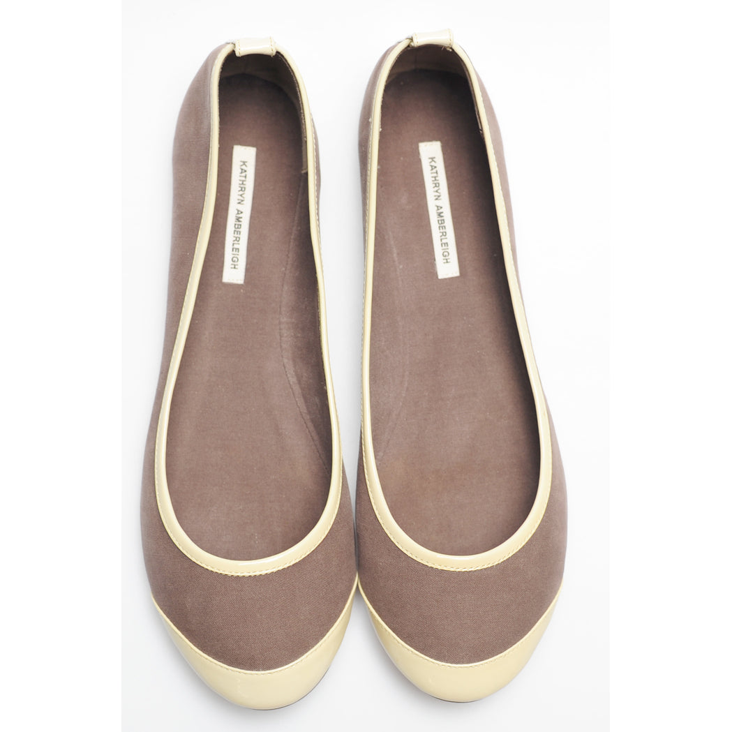 3065 silk flats; latte and bone