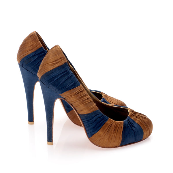 3082 silk heels; cocoa and navy